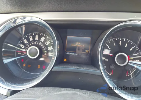 2014 Ford Mustang V6 Premium z USA, uszkodzony, nr VIN 1ZVBP8EM8E5214546